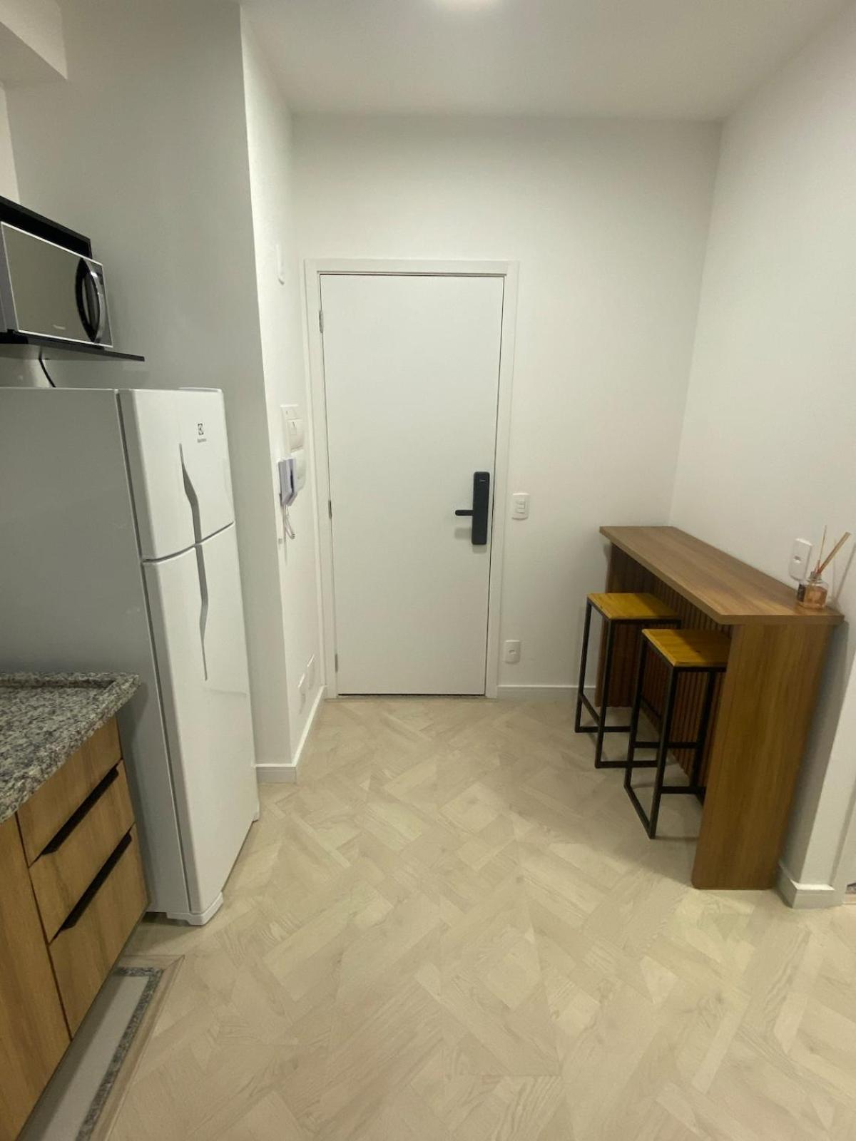 Apartamento Sm1106 - Lindo, Novo E Super Bem Localizado *